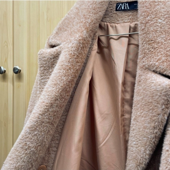ZARA soft and cozy oversized fur coat - Picture 5 of 5